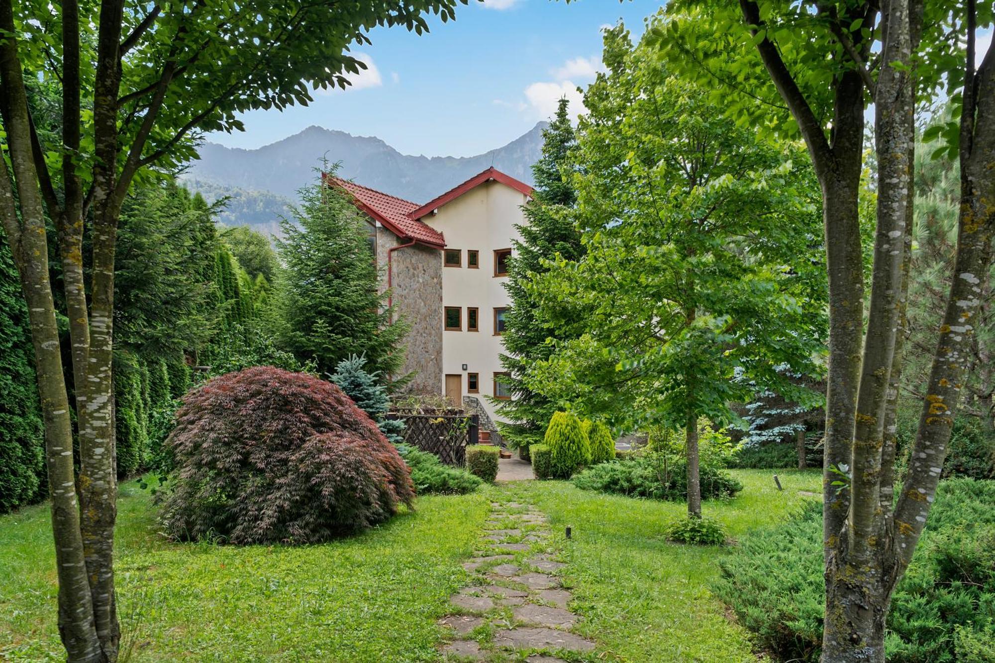 Wine Cellar Villa With Beautiful Garden In Sinaia - Busteni Poiana Tapului Zewnętrze zdjęcie